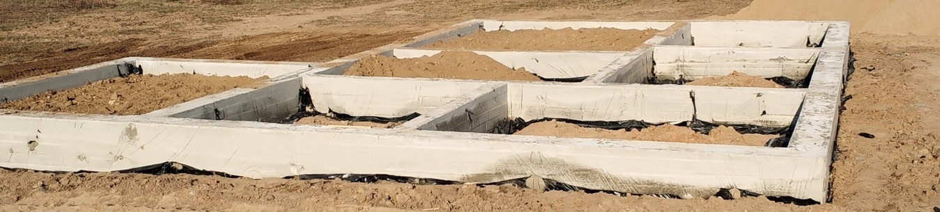 Доставка песка и щебня для основания под фундамент в Рузе