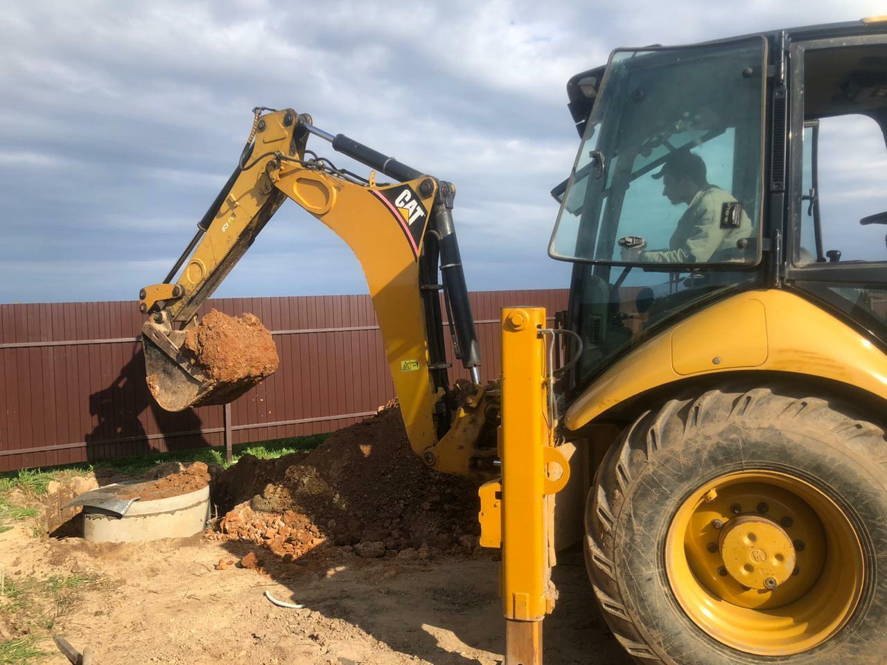 Земляные работы экскаватором, копка траншей, выравнивание участка ...